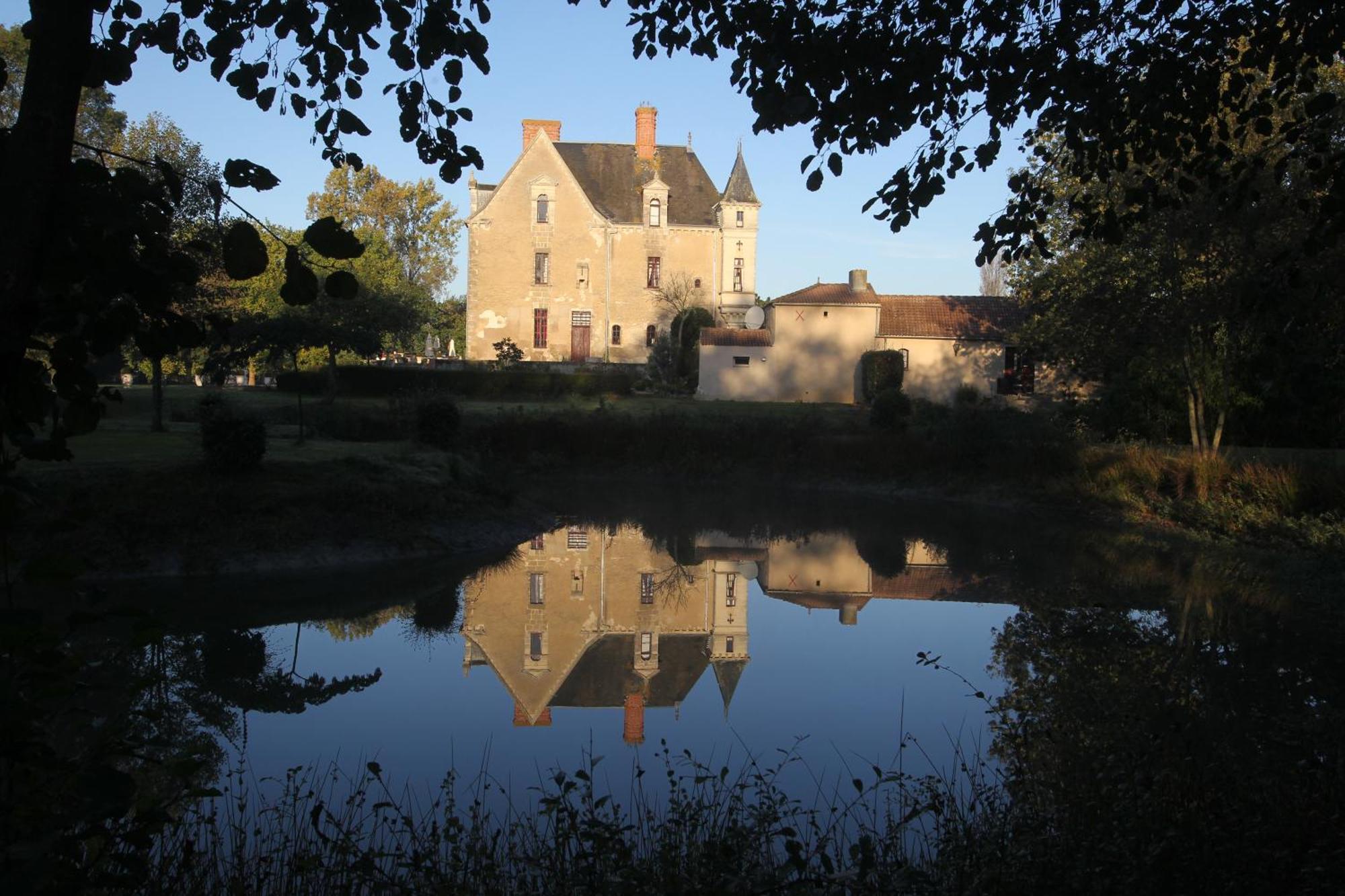 Chateau De La Verie Challans Bagian luar foto